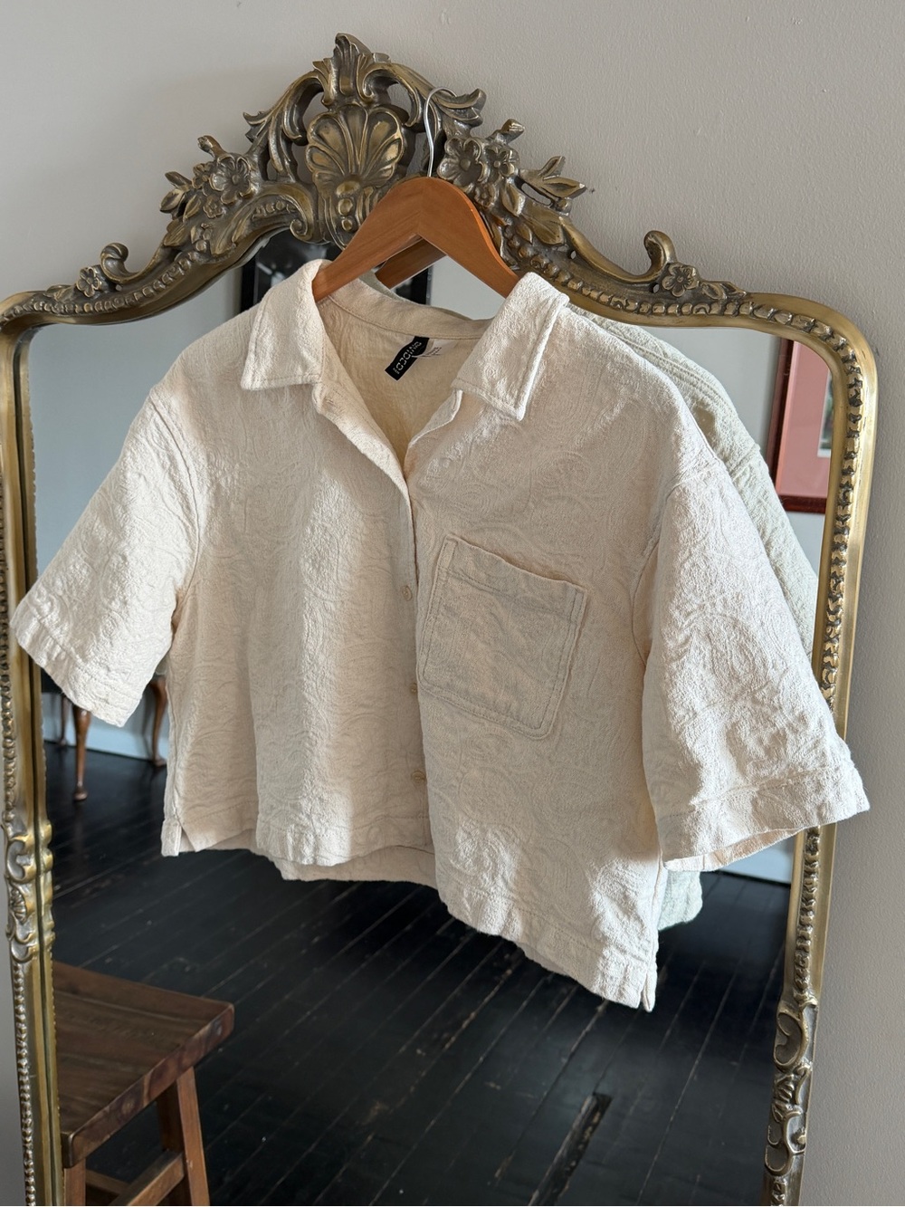 H&M Cream Textured Short-Sleeve Button-Down Shirt